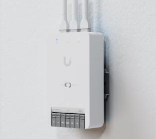 UniFi Access Door Hub Mini